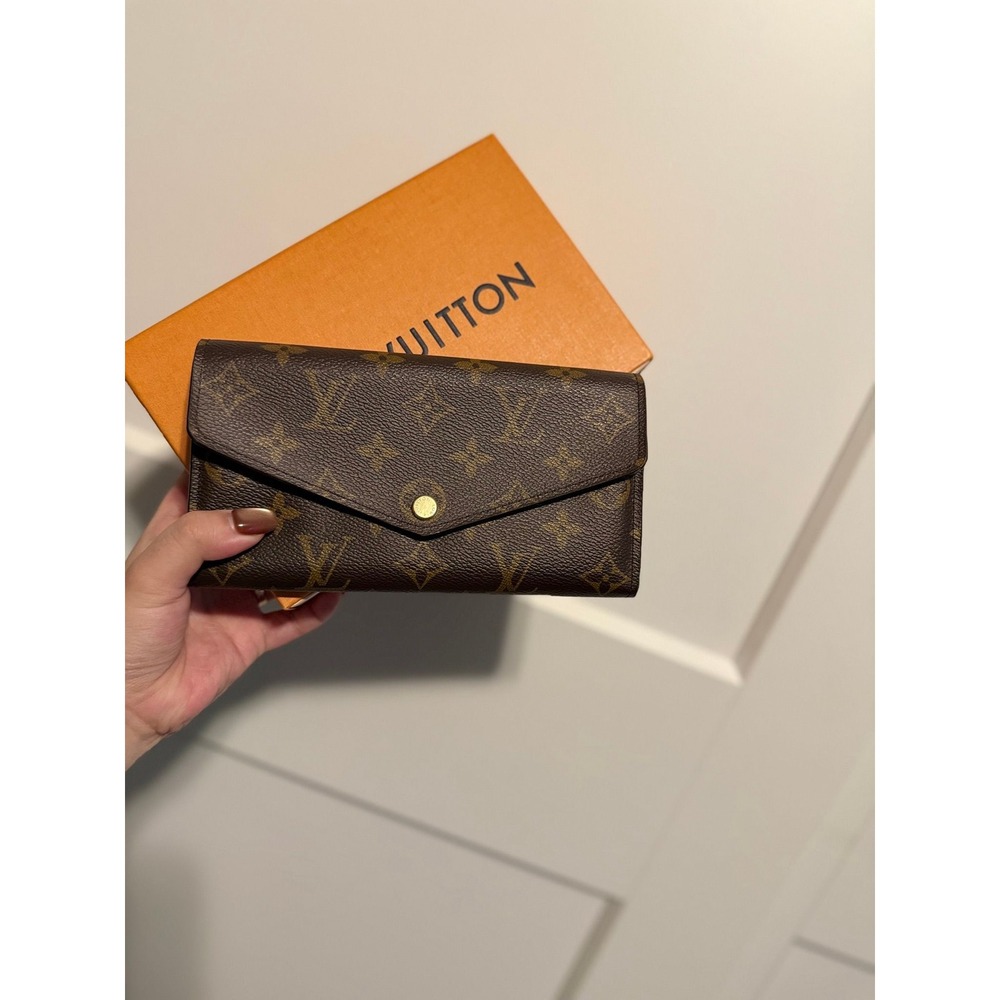 Louis Vuitton Sarah Wallet
